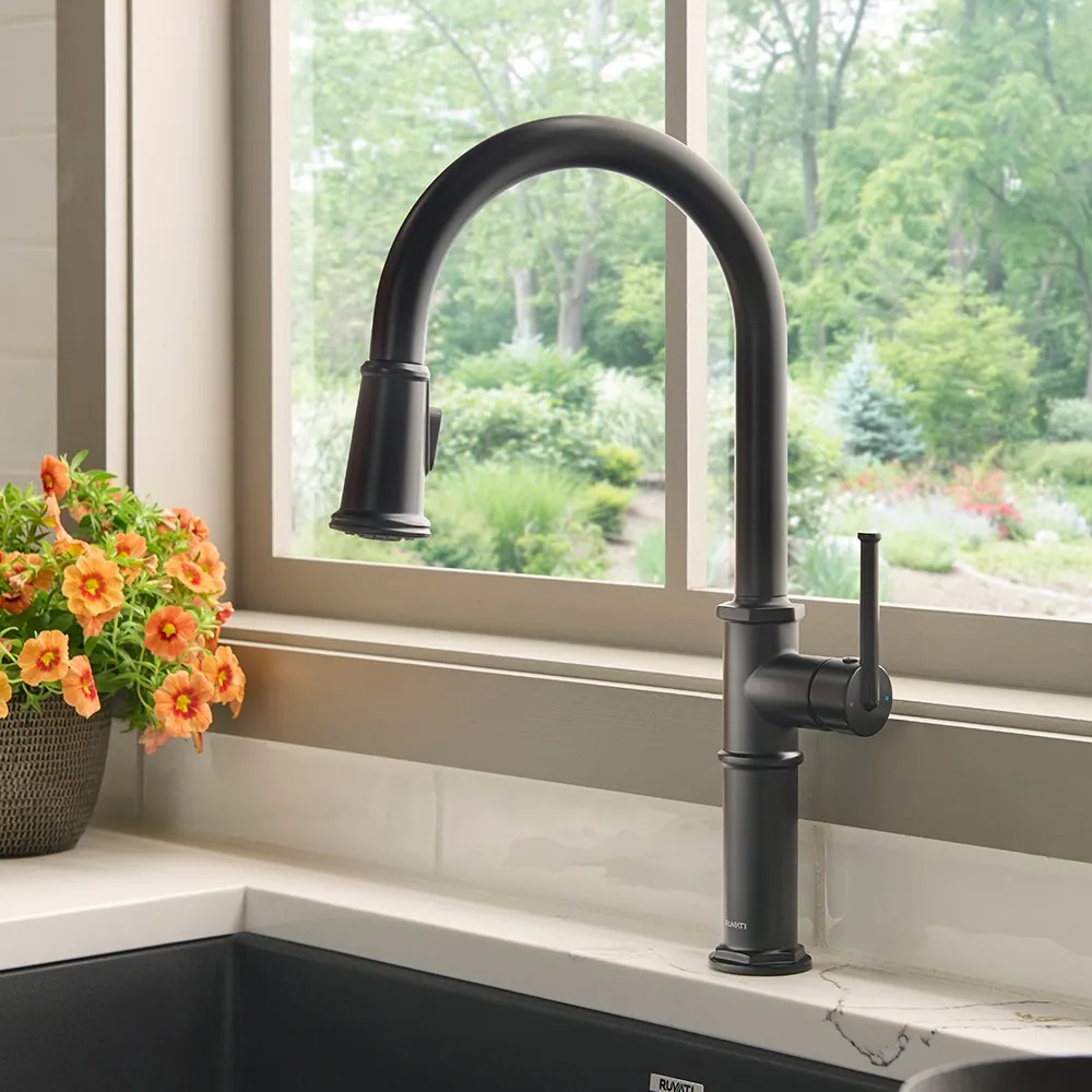 Ruvati Idris Single Handle Pull Down Kitchen Faucet Transitional Modern with Sprayer in Matte Black