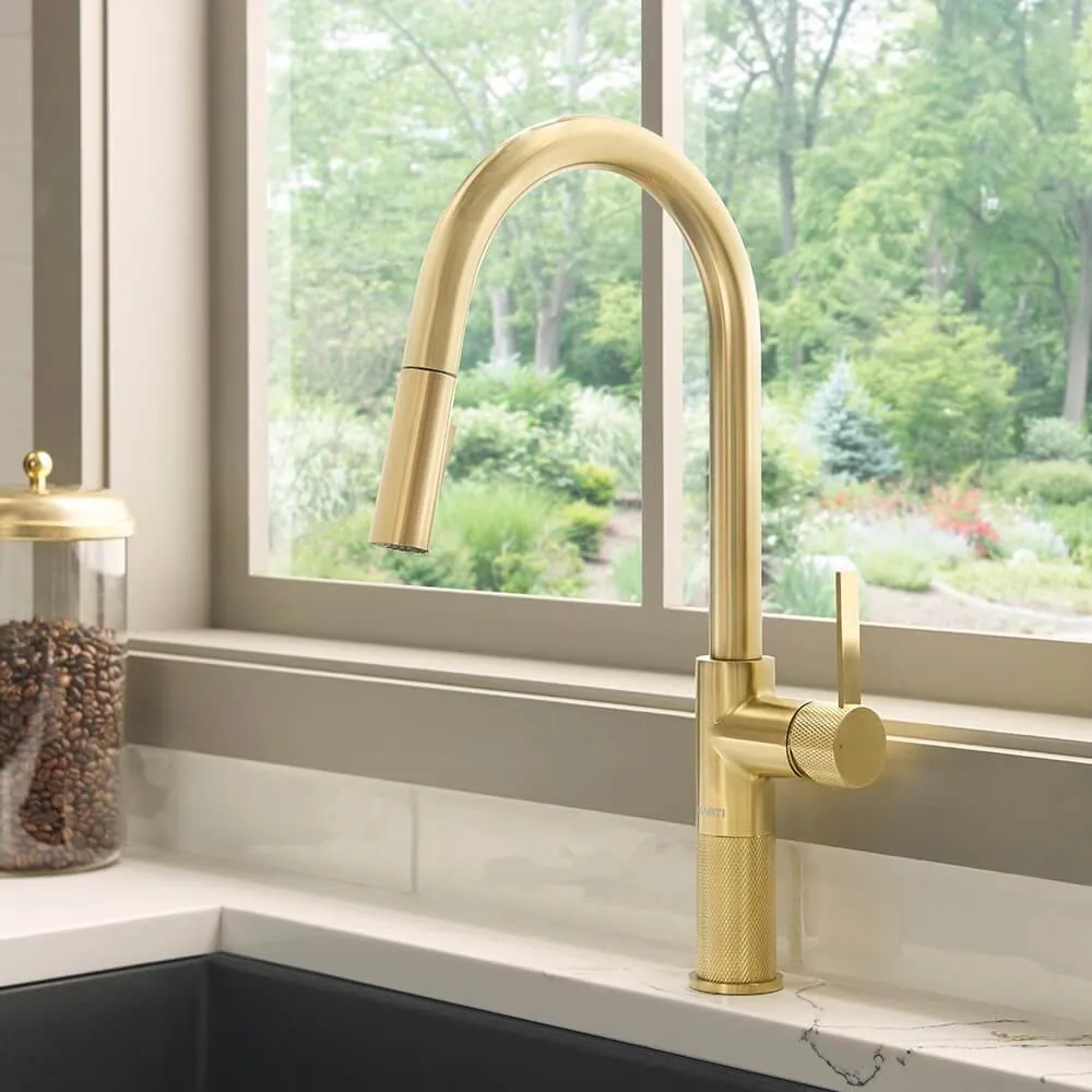 Ruvati Isola Single Handle Pull Out Kitchen Faucet Knurl Transitional with Sprayer in Brushed Gold