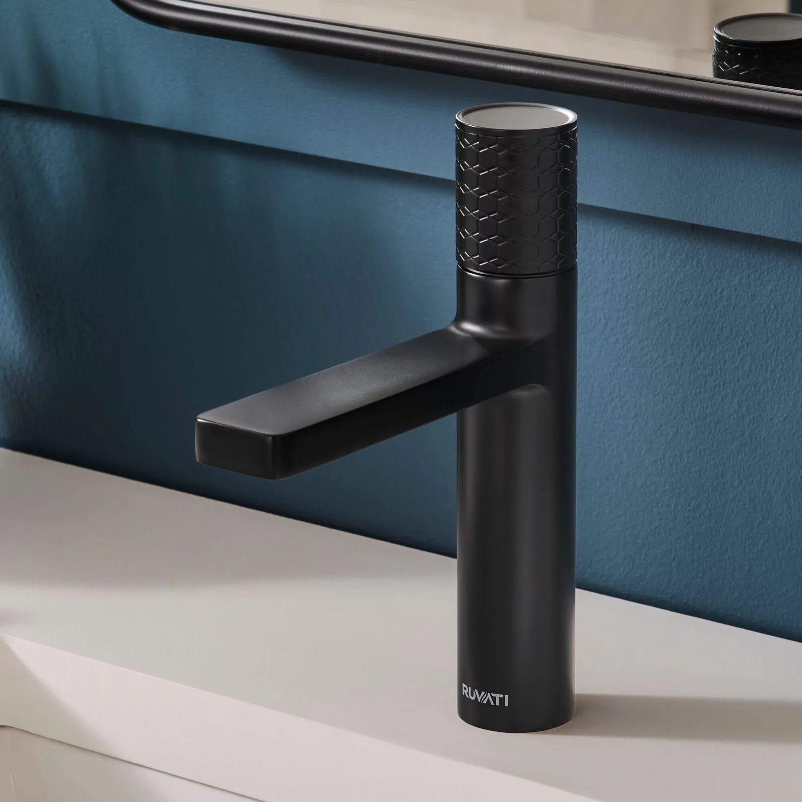 Ruvati Emilio Single Handle Diamond Pattern Knurled Bathroom Faucet Round in Gunmetal Black PVD