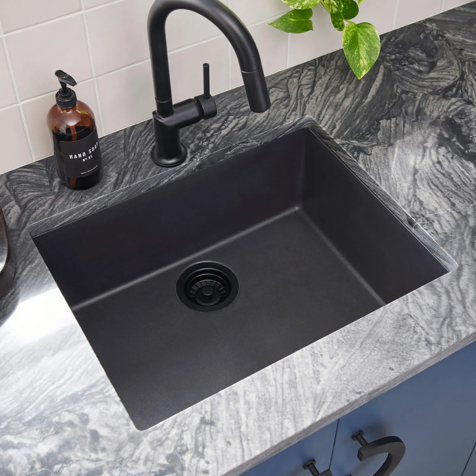 Ruvati 23 x 17 inch Granite Composite Quartz Undermount Single Bowl Wet Bar Prep Sink – Midnight Black