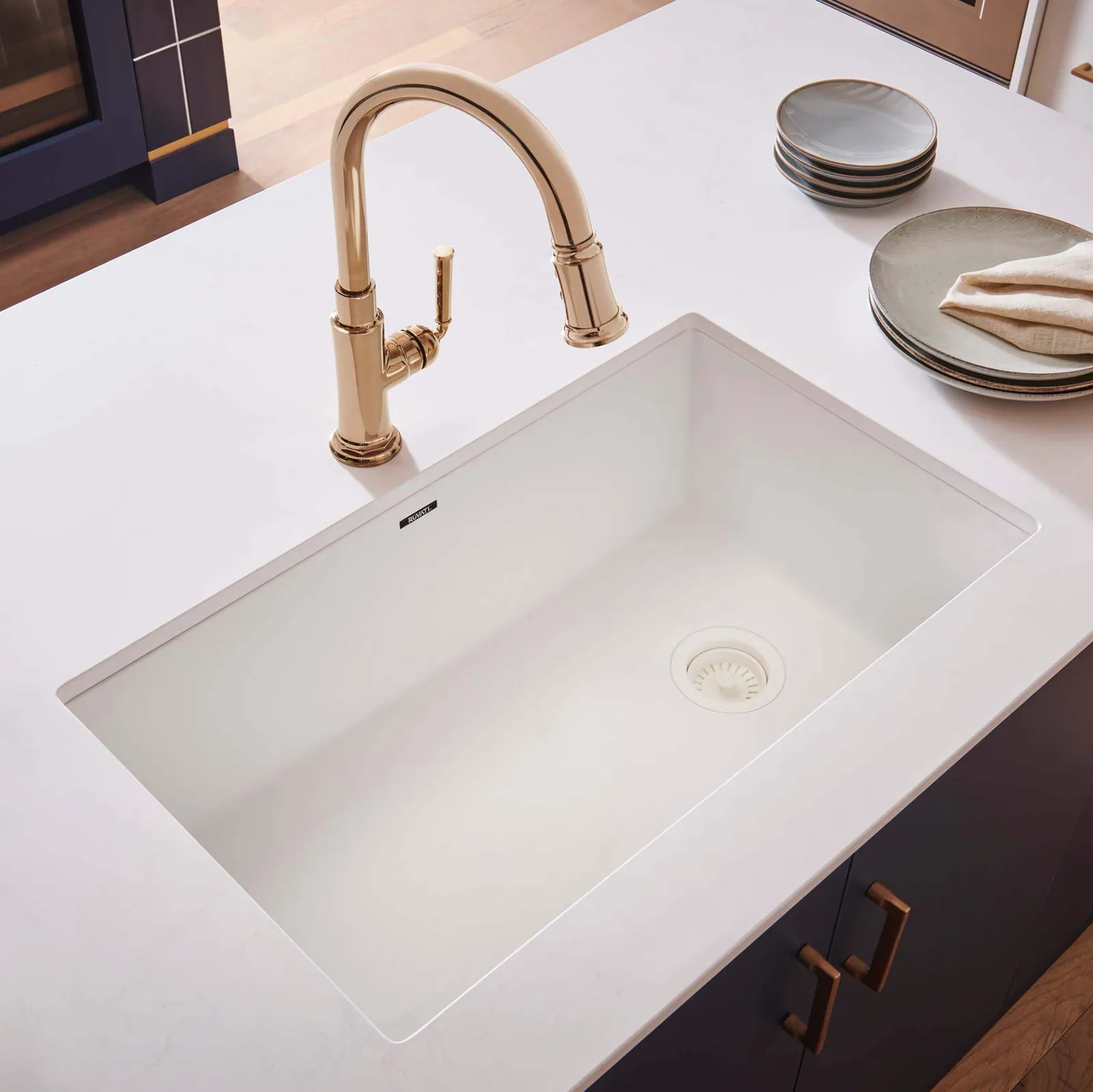 Ruvati 32 x 19 inch epiGranite Undermount Granite Composite Quartz Single Bowl Kitchen Sink – Arctic White Matte