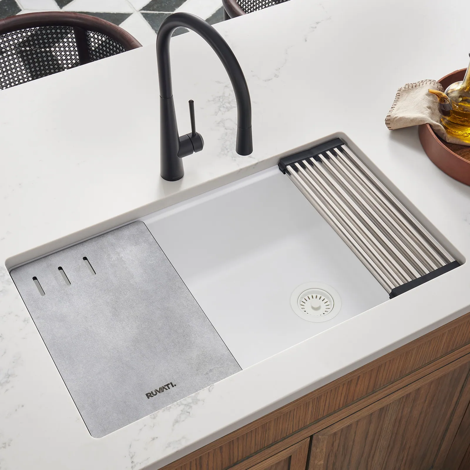 Ruvati 33-inch Granite Composite Quartz Workstation Undermount Kitchen Sink Single Bowl Arctic White Matte