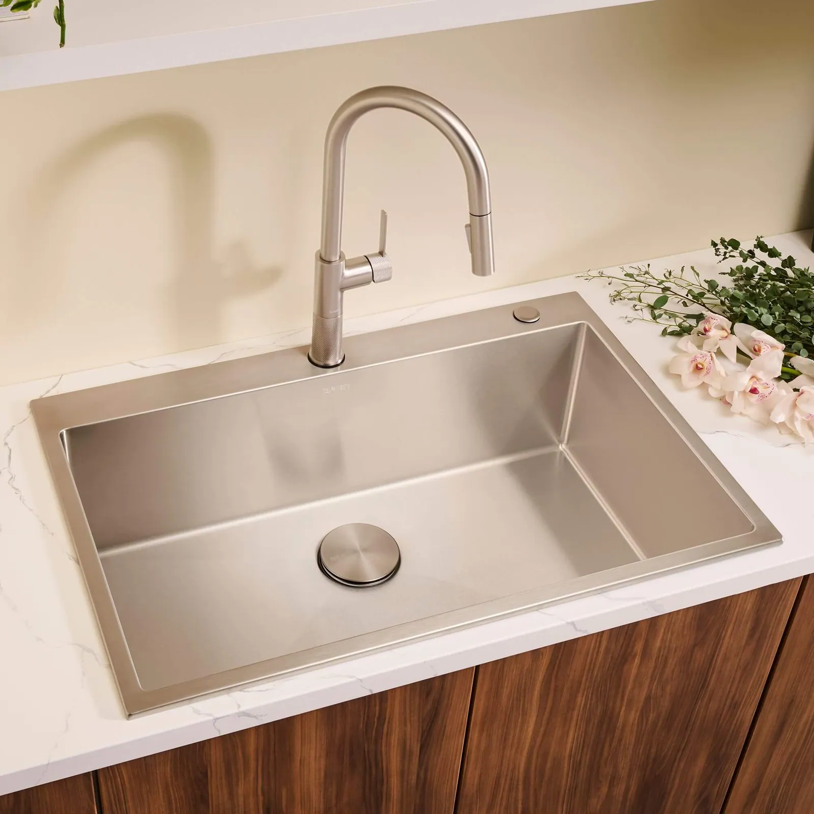 Ruvati 33 x 22 inch Drop-in 16 Gauge Stainless Steel Rounded Corners Topmount Kitchen Sink Single Bowl