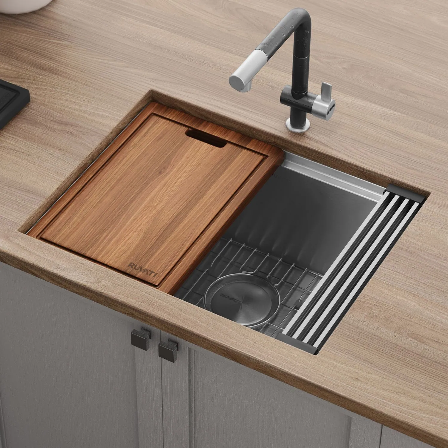 Ruvati 24-inch Workstation Rounded Corners Undermount Ledge Kitchen Sink with Accessories