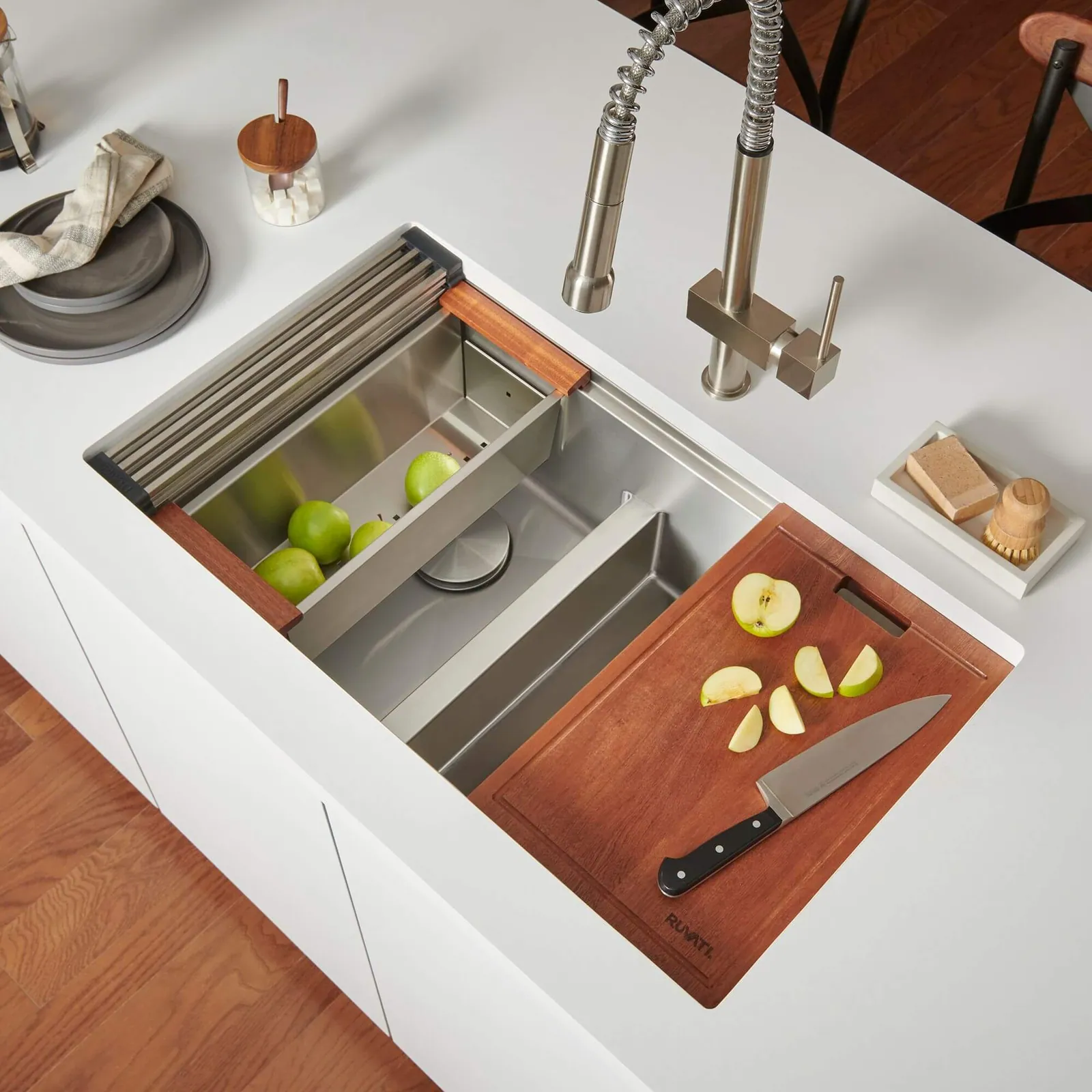 Ruvati 33-inch Workstation Ledge Rounded Corners 50/50 Double Bowl Undermount Kitchen Sink