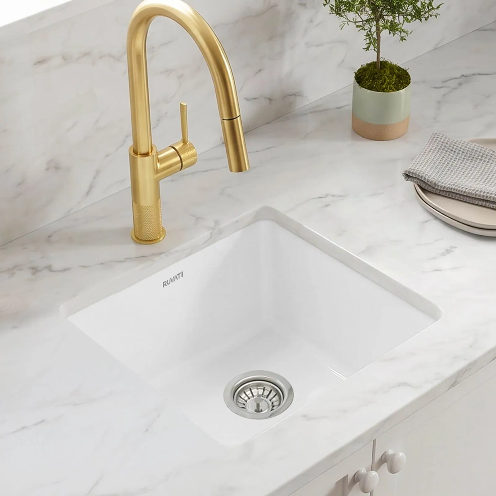 Fireclay sink