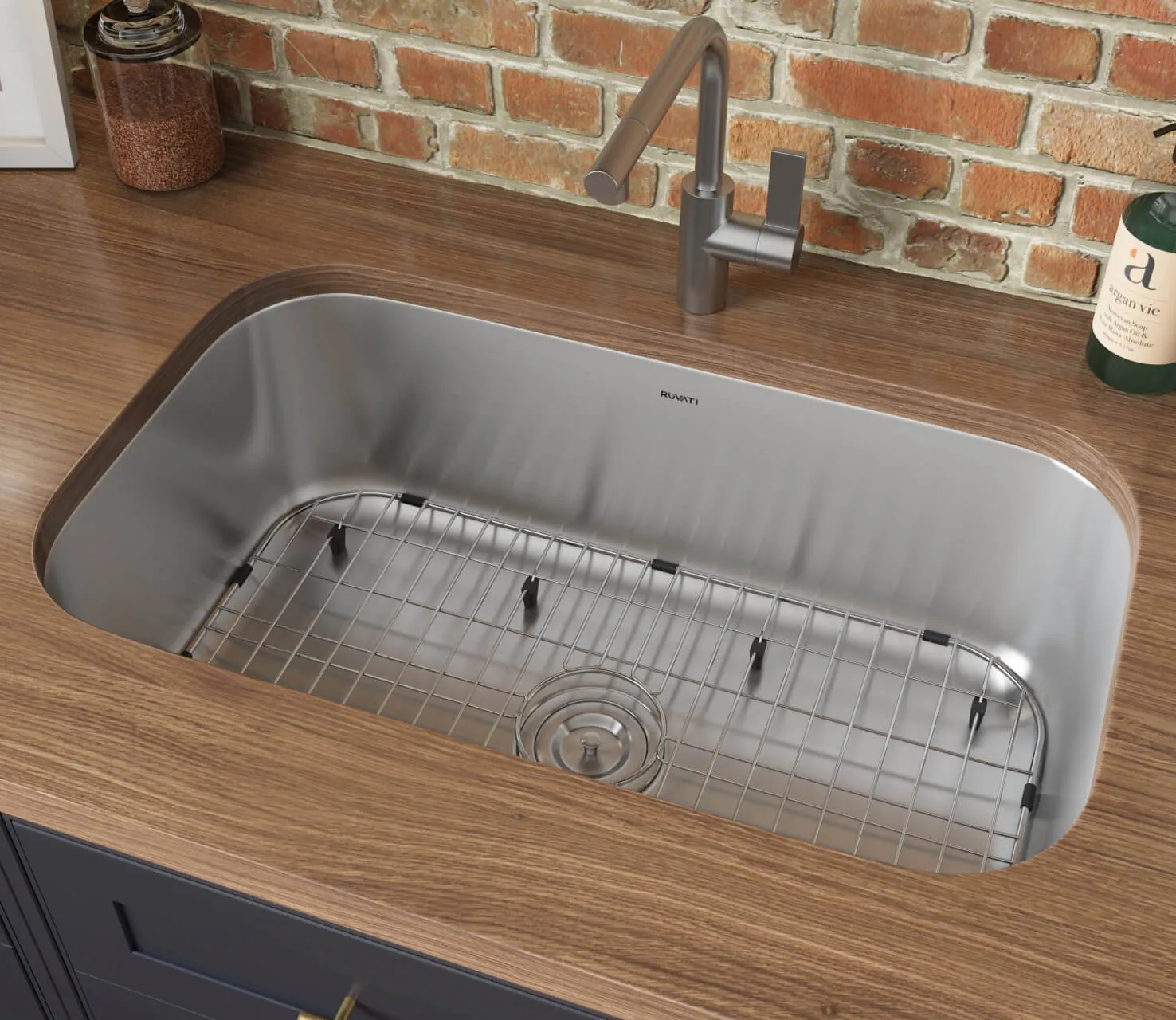 Ruvati 32-inch Undermount 16 Gauge Stainless Steel Kitchen Sink Single Bowl
