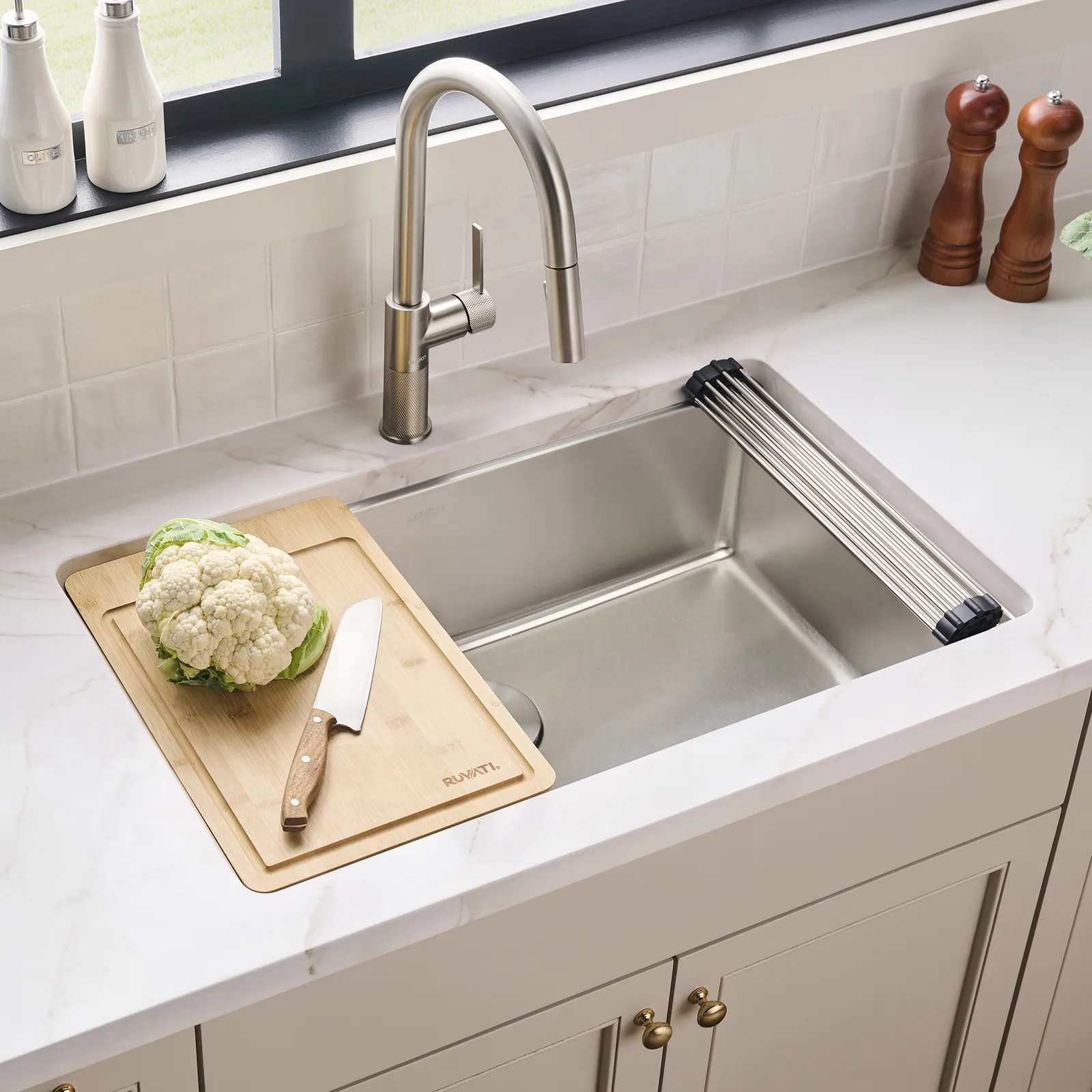 Ruvati 31-inch Undermount Workstation 16 Gauge Stainless Steel Kitchen Sink Single Bowl