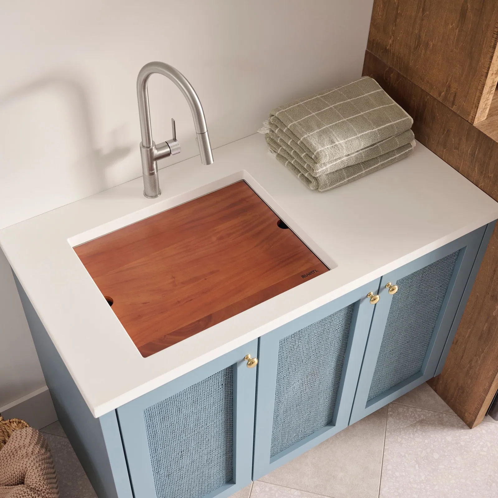 Ruvati 23″ x 19″ x 13″ Deep Laundry Utility Workstation Sink Undermount 16 Gauge