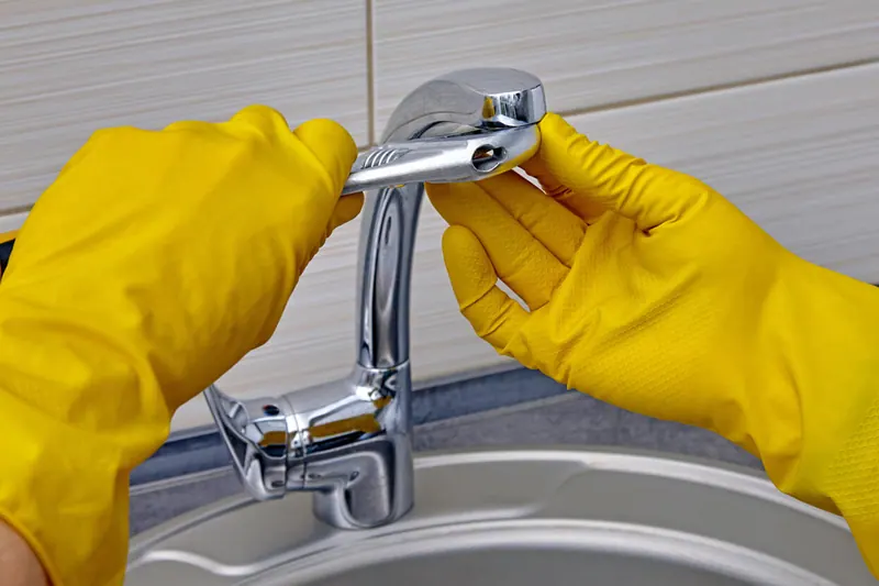 Faucet Aerator Cleaning step-1-1